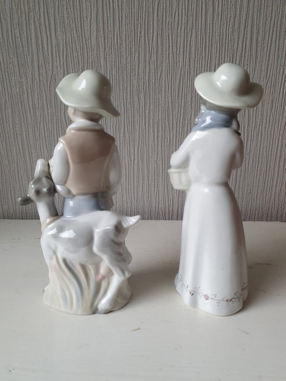 Image 1 of Tengra porcelain figurines handmade in Valencia Spain