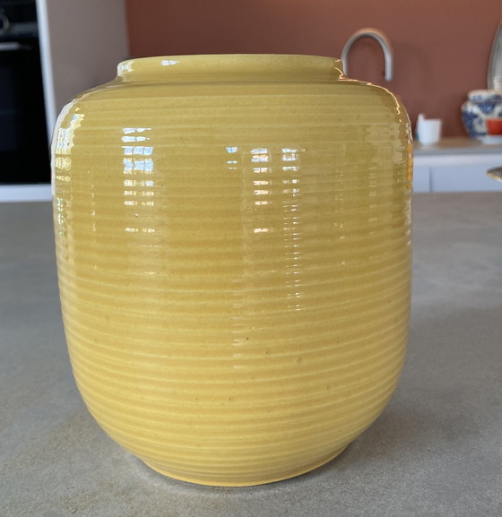 Image 1 of ADCO vazen