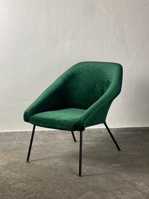 gerestaureerde vintage cocon fauteuil uit de jaren 60