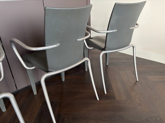 Vitra Louis 20 Chairs by Philippe Starck - Set of 4 - armrests – Dining chairs, Plastic, Aluminium (photo 9 of 10)