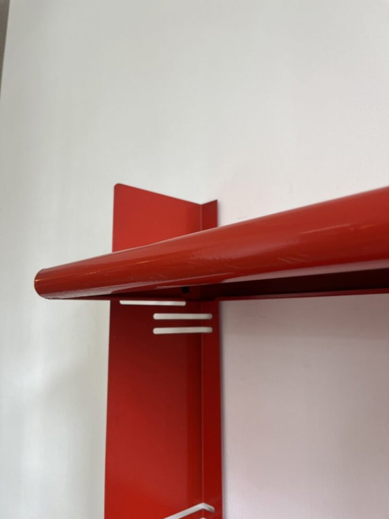 Portaoggetti da parete rosso italiano del 1970 – Scaffali a muro, Metal (photo 9 of 13)