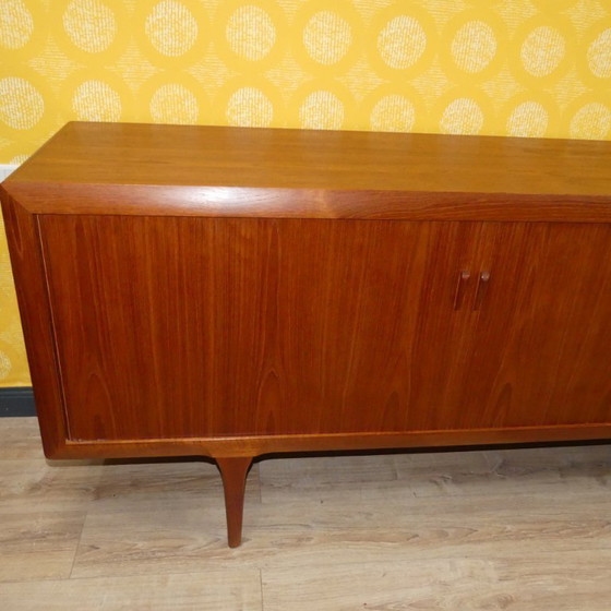Image 1 of Credenza in teak di Ib Kofod-Larsen per Faarup Møbelfabrik Divisorio per ambienti indipendente del 1960 Porte a tamburo
