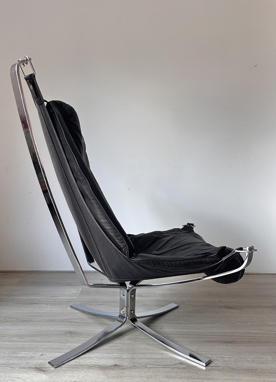 Image 1 of Fauteuil lounge Falcon au design vintage