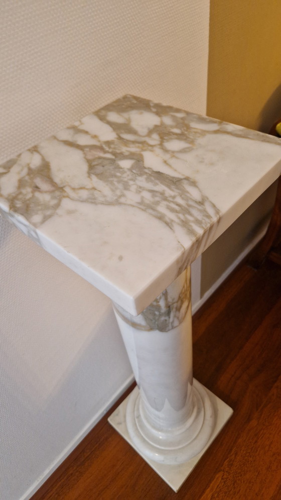 Image 1 of Base in marmo massiccio