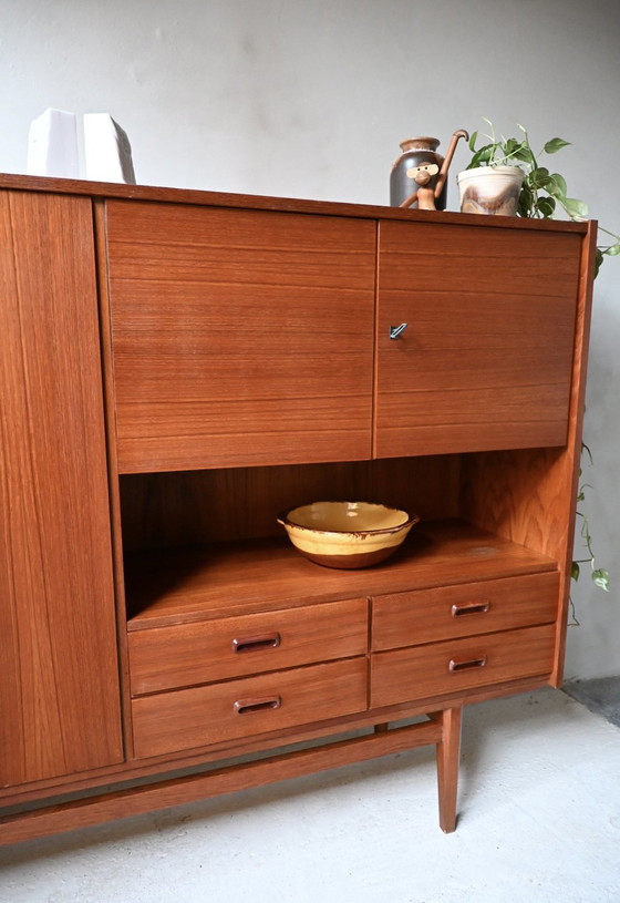 Image 1 of Prachtig groot vintage highboard jaren 60, teak fineer