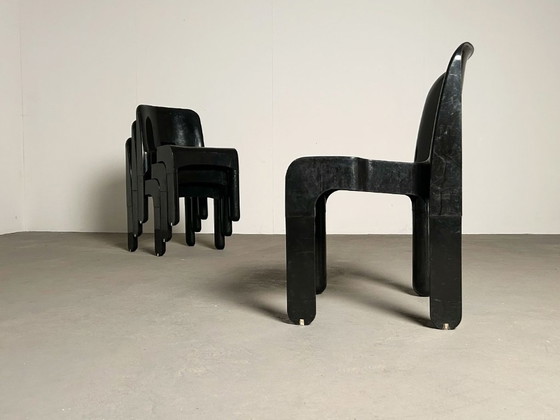 Six chaises empilables Universale, Joe Colombo pour Kartell 1967 – Chaises de salle à manger, Plastic (photo 2 of 9)