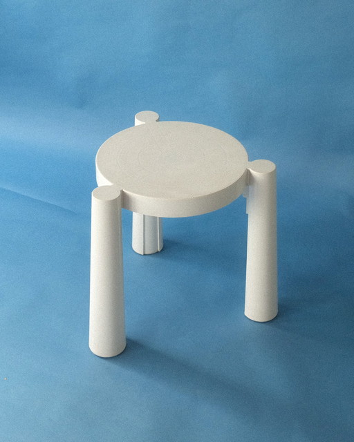 Space age stool/table Tavello Anna Castelli Ferrieri Kartell