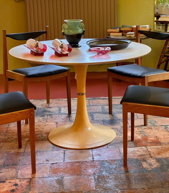 Table de salle à manger pied tulipe – Grosfillex, Tables de salle à manger, Metal, Wood (photo 12 of 12)