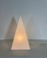 harco loor pyramide lamp – Table lamps, Plexiglass (photo 2 of 7)