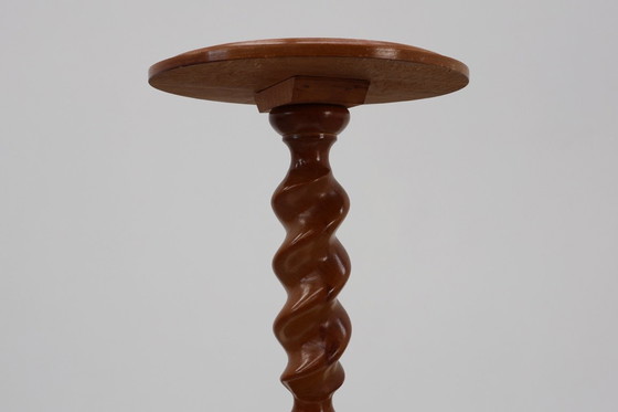 Image 1 of Mesa auxiliar o pedestal Art Déco de roble macizo con base retorcida, Francia años 40