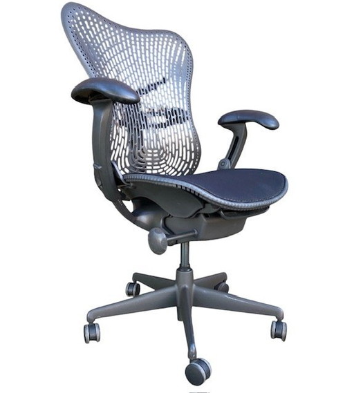 Herman Miller Mirra 2 Schmetterling