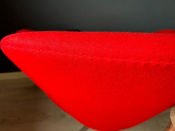 Image 1 of Fritz Hansen Swan Chair Rood