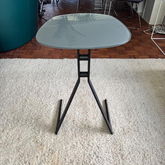 Image 1 of Table design pour ordinateur portable 'Calimero'