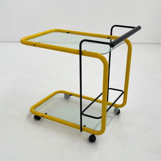 Image 1 of Chariot de service jaune postmoderne à motif Quaderna, années 1980