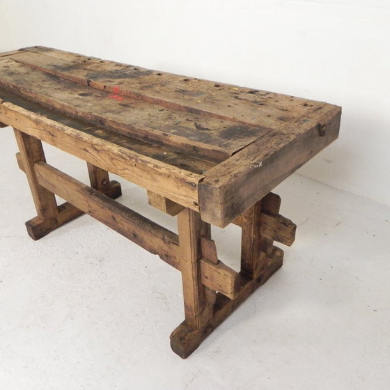 Banco de trabajo industrial de madera con tornillo de banco, 194 cm de largo, década de 1930. (photo 19 of 34)