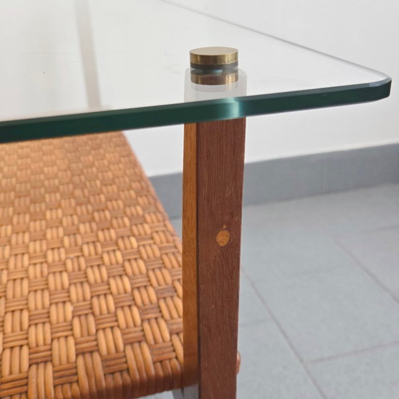 Image 1 of PRACHTIGE VINTAGE SALONTAFEL UIT DE JAREN 60, GEMAAKT VAN BEUKENHOUT, ROTAN, MESSING EN GLAS