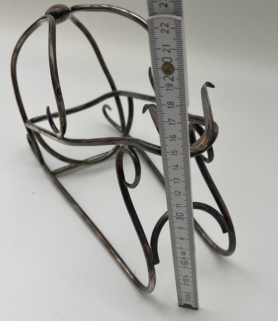 Image 1 of Portabottiglie/cestino per bottiglie di vino vintage a forma di slitta – metallo argentato – fatto a mano