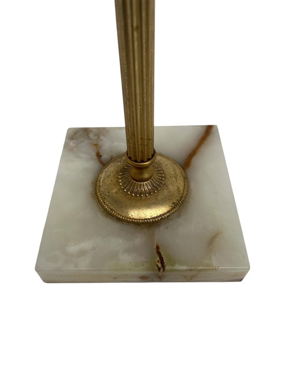 Image 1 of Klassischer Aschenbecher auf Onyxständer – im Hollywood-Regency-Stil