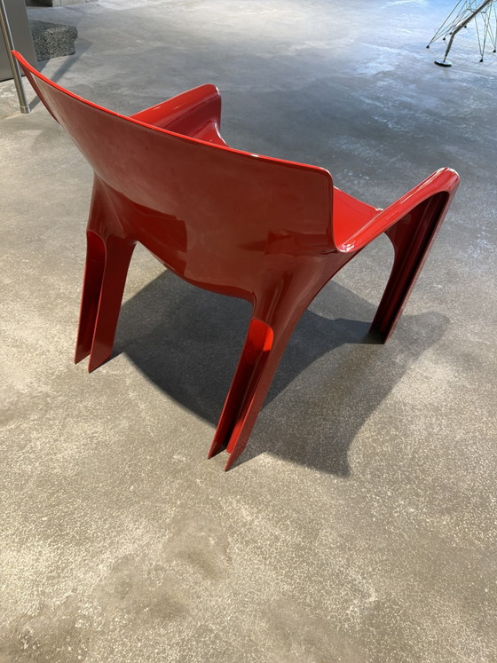 Fauteuil Artemide Vicario de Vico Magistretti, 1970 – Plastic, Fiberglass (photo 6 of 7)