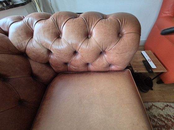 Image 1 of Sofá de cuero Chesterfield
