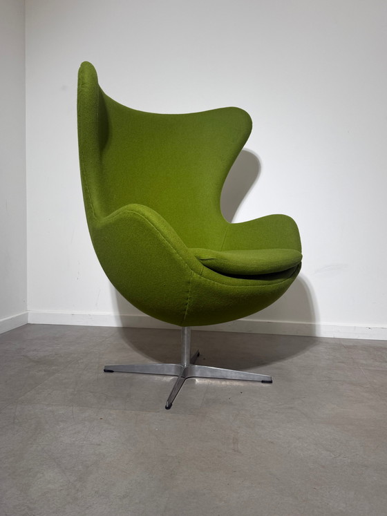 Egg Chair Replica – Newly Upholstered | Swivel Lounge Chair – Adjustable recliner chair (photo 3 of 9)