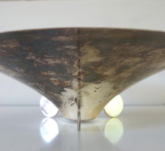 Image 1 of Ciotola scultorea Bauhaus WMF Ikora, in ottone argentato, realizzata da Paul Haustein nel 1920.