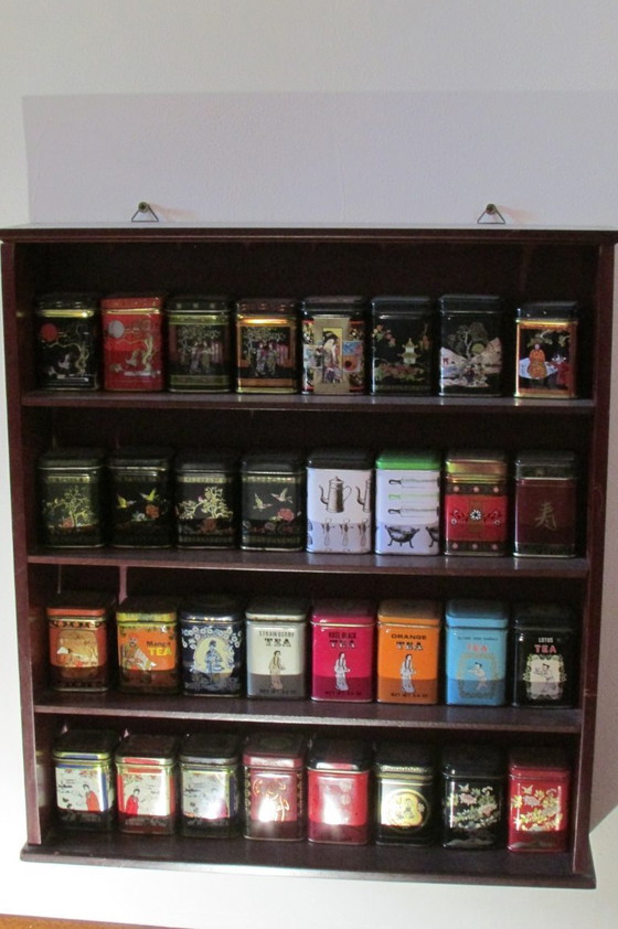 Image 1 of Verzameling van reclameblikken van metaal voor thee, planken