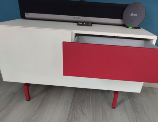 TV cabinet from Castelijn