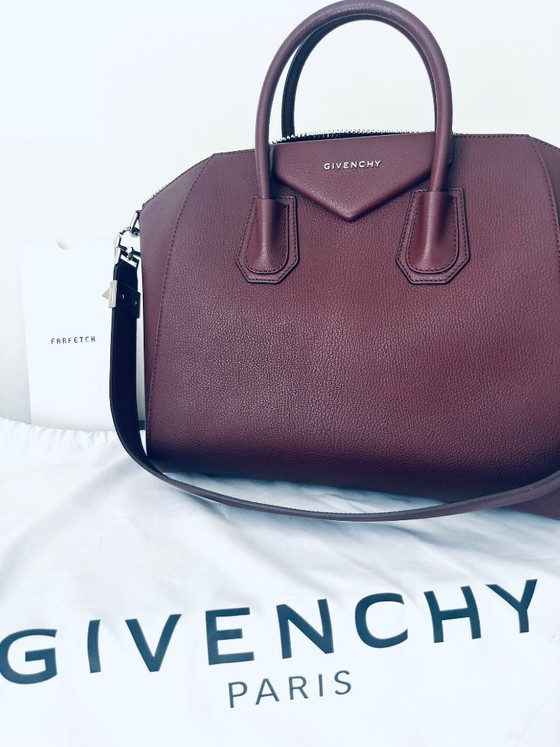 Image 1 of Givenchy Antigona M NEUF, coloris Oxblood/Bordeaux