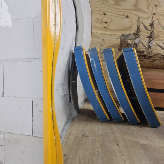 Image 1 of Pannello da parete in legno vintage con gioco McDonald's e specchio ridente