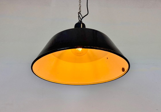 Image 1 of Lampada a sospensione industriale in smalto blu scuro di EMAX, anni '60