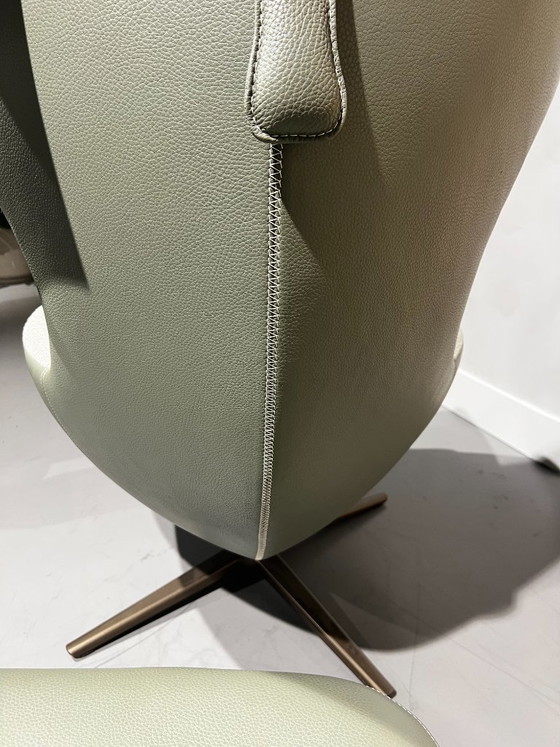 Image 1 of Leolux Caruzzo + Pouf