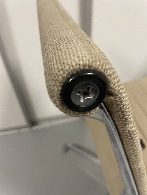 Image 1 of 2 sedie Vitra Eames EA vintage - Ottime condizioni!