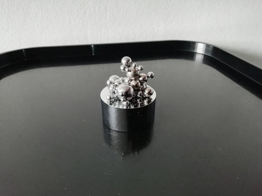 Kinetic magnetic sculpture Loncraine Broxton