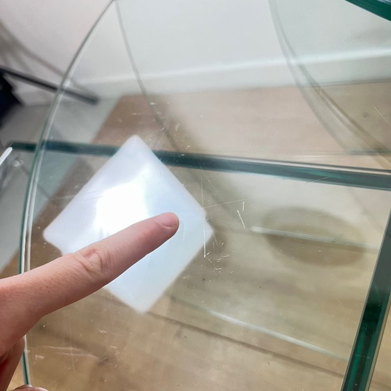 Image 1 of CAMIF set di tre tavolini impilabili in vetro traslucido, 1980