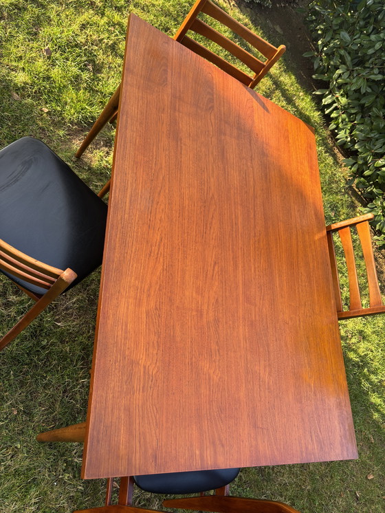Image 1 of Vintage table and chairs set