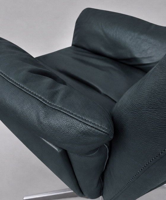 2 sillones FSM Shelby – Cuero color petróleo – Leather, Metal (photo 6 of 15)