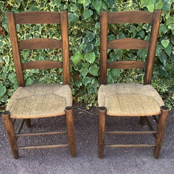 Zwei handgefertigte Stühle mit Strohsitzfläche aus massiver Eiche – Esszimmerstühle, Wood (photo 2 of 12)