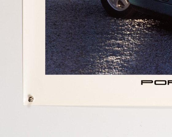 Image 1 of Porsche 911 Carrera 2 Targa – 1990 – Originele vintage Porsche poster – Klassieke auto-kunst – 76x102 cm