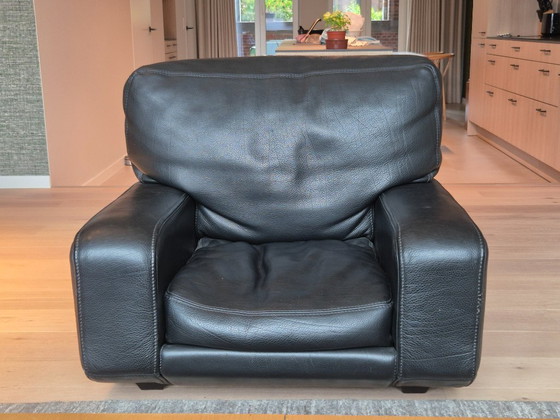 Modern Black Sofa Set Made of Solid Buffalo Leather – Rivet Lozano - Miura (photo 7 of 8)