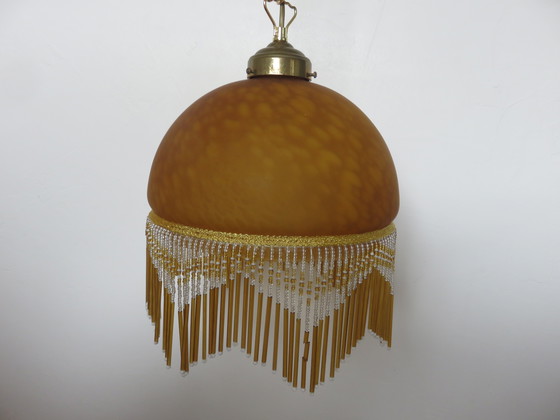 Image 1 of Lampada a sospensione vittoriana, vetro marmorizzato, frange di perline e ottone