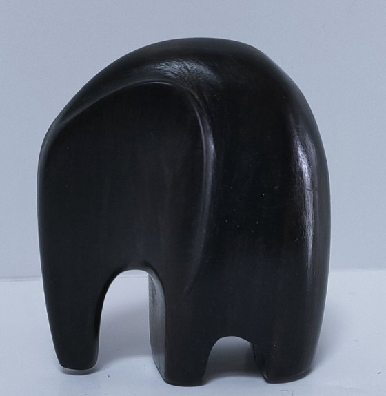 Image 1 of Dos esculturas de elefantes en madera preciosa.