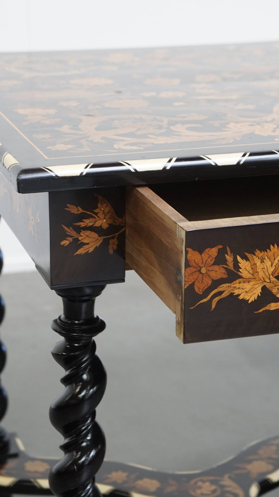 Image 1 of Table ancienne en marqueterie hollandaise du 19ème siècle