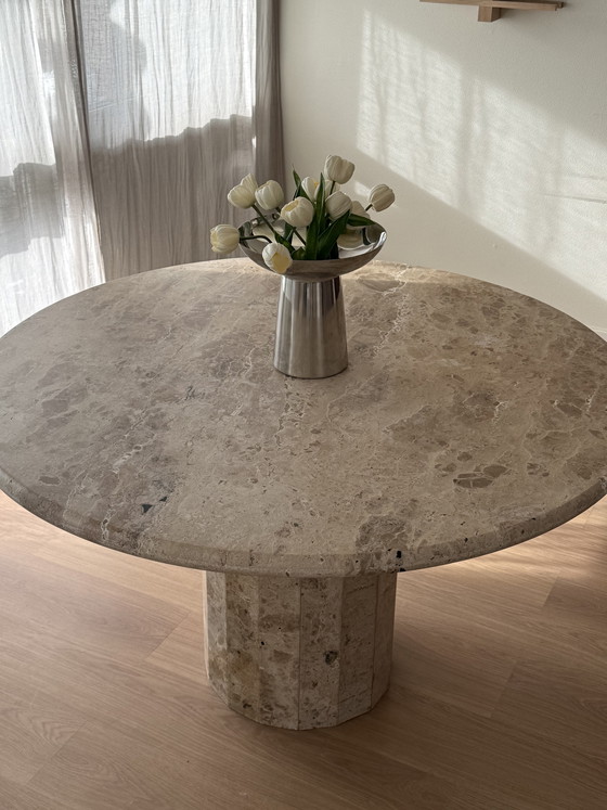 Image 1 of table à manger vintage en travertin