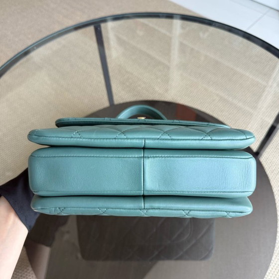 Image 1 of Chanel Trendy CC Small - Gewatteerd lamsleer, groen, goudkleurige hardware, serie 26