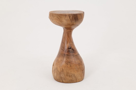 Image 1 of Table d'appoint sculpturale, tabouret, bois massif, noyer, design contemporain, Logniture