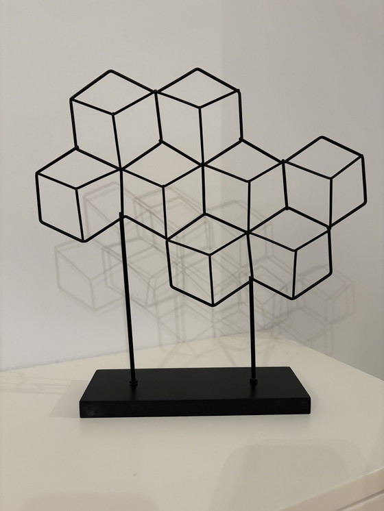 Image 1 of Scultura moderna in filo metallico