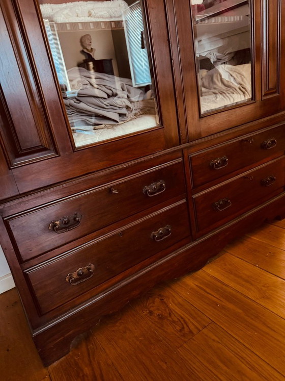 Mahogany Wooden display cabinet with glass and drawers, Brown, Klassiek (photo 5 of 12)