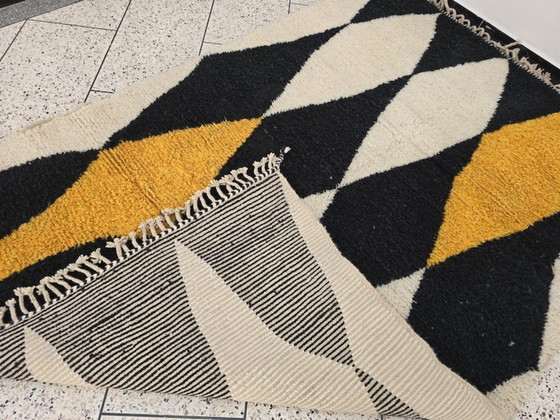 Image 1 of Tapis marocain en laine naturelle 300cmx200cm