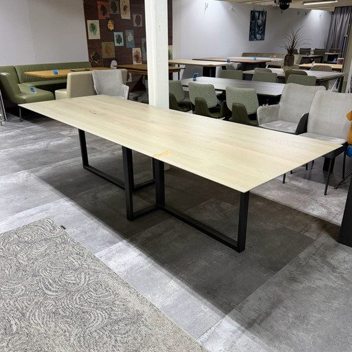 Eris – Bert Plantagie, eettafels